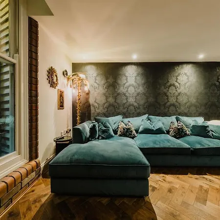 The Trelawney Hideaway Tatil Evi