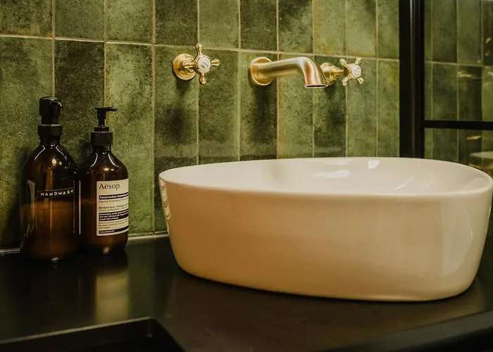 The Trelawney Hideaway 布里斯托