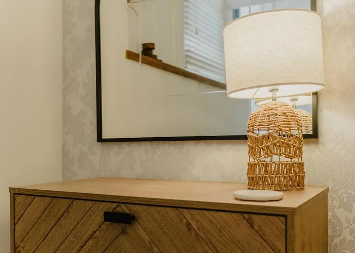 بيت للعطل The Trelawney Hideaway *